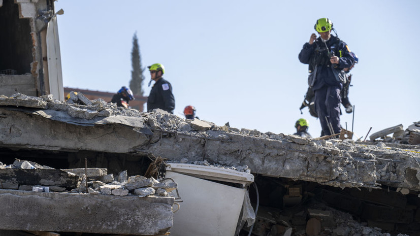 В Турции мужчину спасли из-под завалов спустя 207 часов после землетрясений
