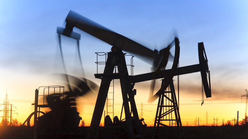 Минфин: средняя за месяц цена нефти Urals выросла до $50,51 за баррель