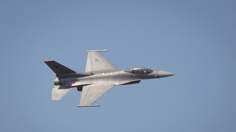 Politico: группа американских конгрессменов призвала Байдена передать ВСУ истребители F-16