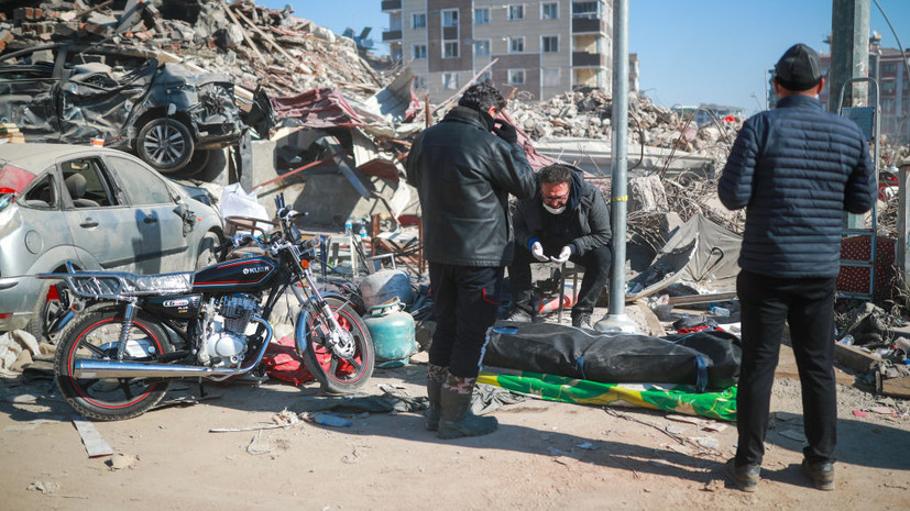 Anadolu: в Турции спасли мужчину на 12-е сутки после землетрясения