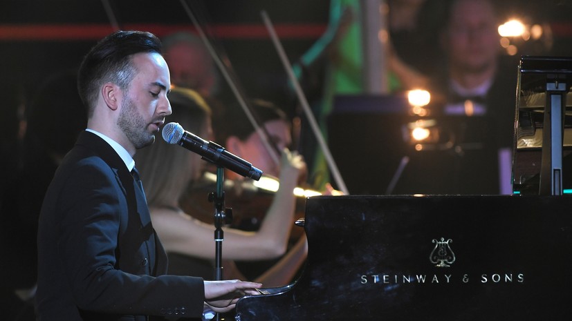 Музыкант Эмиль Кадыров выступил перед семьями участников СВО в Белгородской области