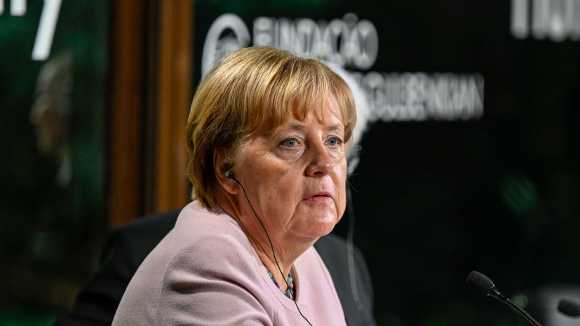 Меркель заявила пранкерам, что Минские соглашения дали Украине больше времени для развития