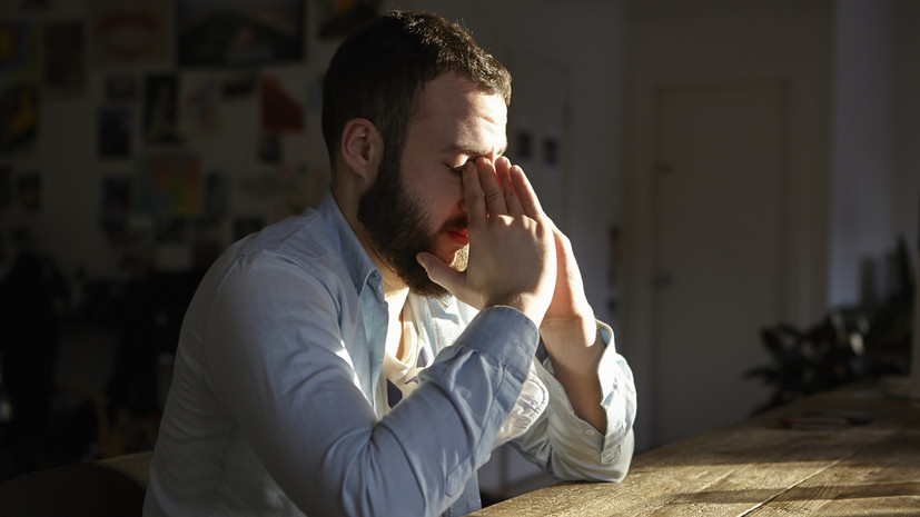 Психиатр Симуткин рассказал о нюансах монополярной и биполярной депрессии