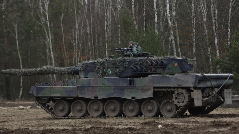В Польше заявили, что первая партия танков для Украины включает четыре Leopard