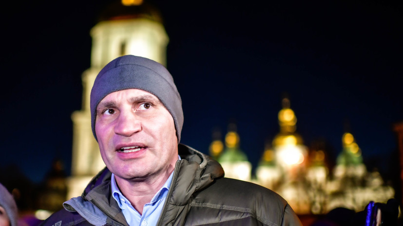 Кличко: площадь пожара на предприятии в Киеве составляет две тысячи квадратных метров