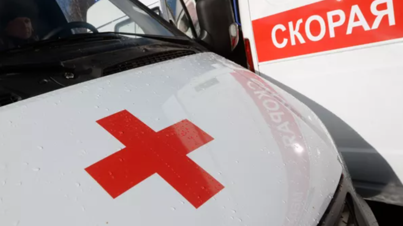 В Саратове двух медиков скорой помощи госпитализировали после нападения мужчины