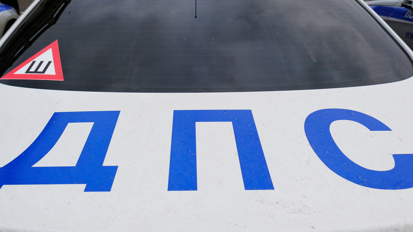 В Оренбурге катающаяся с горки девочка попала под машину