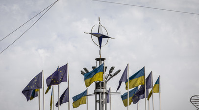 Экс-еврокомиссар Ферхойген: ЕС перешёл черту, предложив Украине членство в НАТО