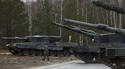Глава Минобороны Польши подтвердил, что Варшава отправила на Украину первые танки Leopard