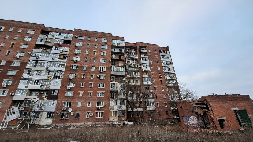 С применением РСЗО и артиллерии: в результате украинских обстрелов ДНР за сутки погиб ребёнок и ранены девять жителей