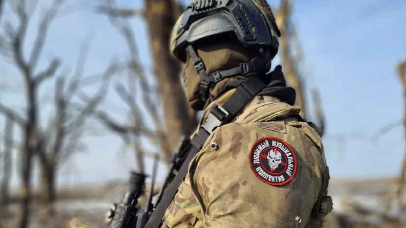 РИА Новости: бойцы ЧВК «Вагнер» собирают тела украинских военных в Артёмовске