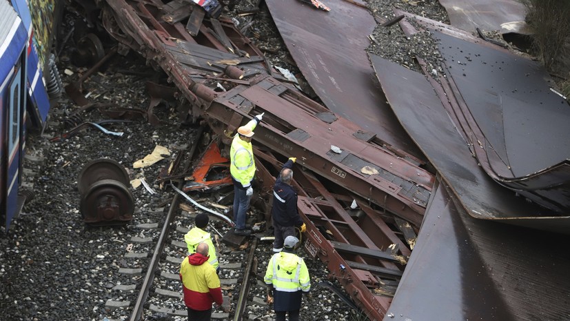 Число жертв столкновения поездов в Греции возросло до 43