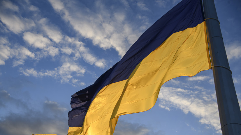 «Главком»: Минобороны Украины закупило фляги по завышенной в десять раз цене