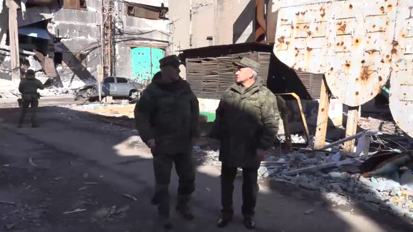 Проинспектировал пункт управления группировки «Восток»: Шойгу посетил войска РФ на Южно-Донецком направлении СВО