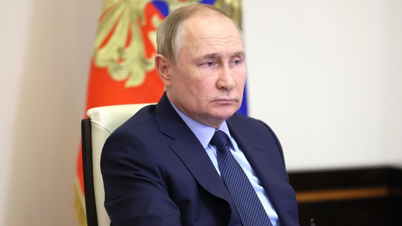 Путин поручил подготовить предложения по установлению в России Дня психолога