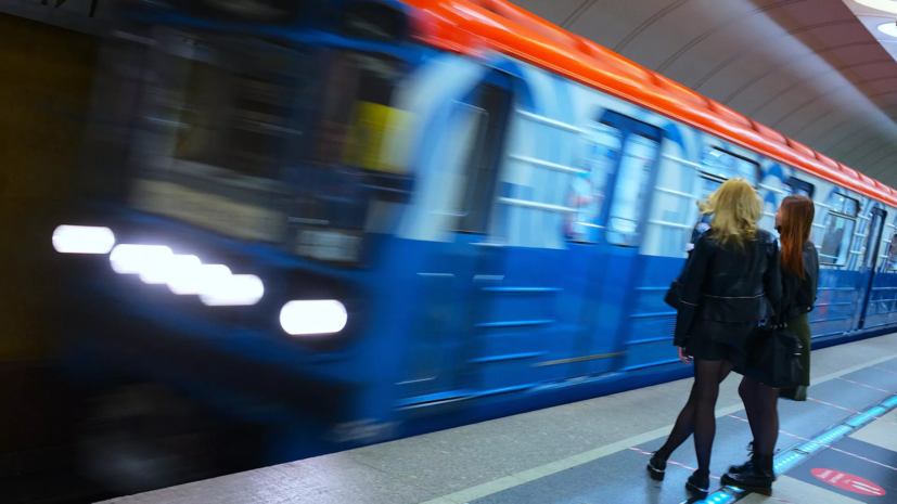 В метро Москвы открылась выставка о сотрудницах столичного транспорта