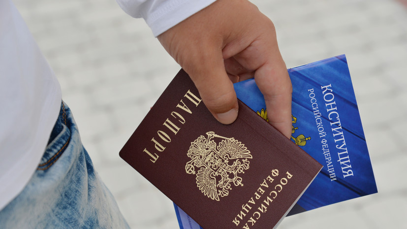 Сальдо сообщил, что в Херсонской области выдано около 80 тысяч российских паспортов