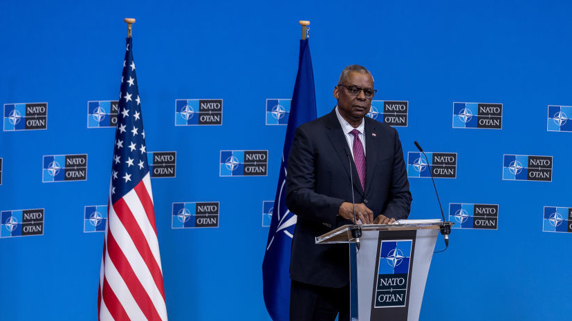 Глава Пентагона заявил, что США продолжат летать там, где позволяет международное право