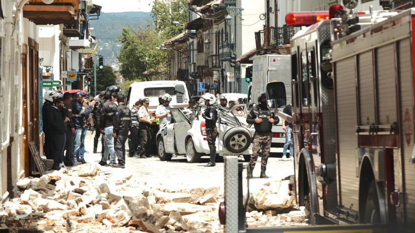Число пострадавших в результате землетрясения в Эквадоре возросло до 446