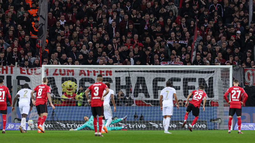 «Бавария» проиграла «Байеру» в матче Бундеслиги с двумя пенальти