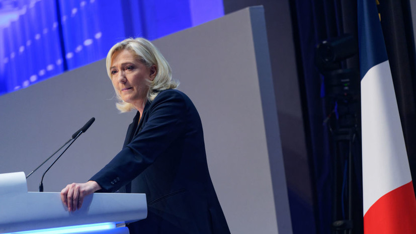 Нацсобрание Франции отклонило вотум недоверия правительству, выдвинутый фракцией Ле Пен