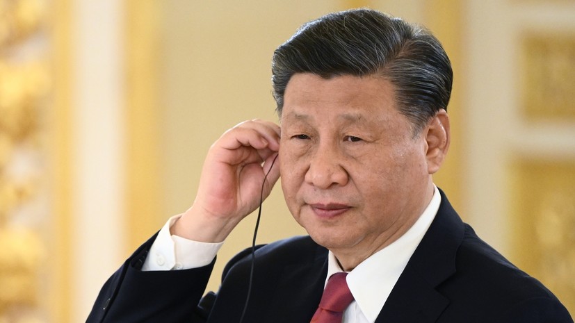 Си Цзиньпин заявил о намерении продолжить тесные контакты с Путиным