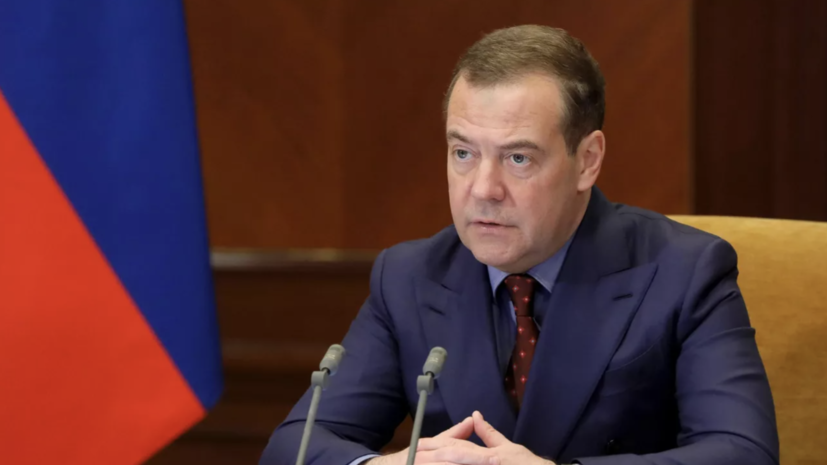 Медведев: говорить о сроках спецоперации некорректно