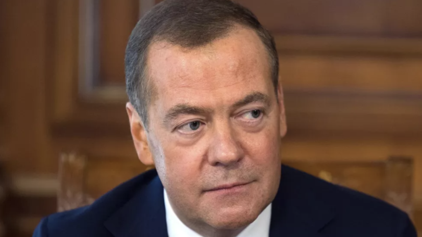 Медведев считает, что уехавшие артисты будут возвращаться из-за отсутствия аудитории