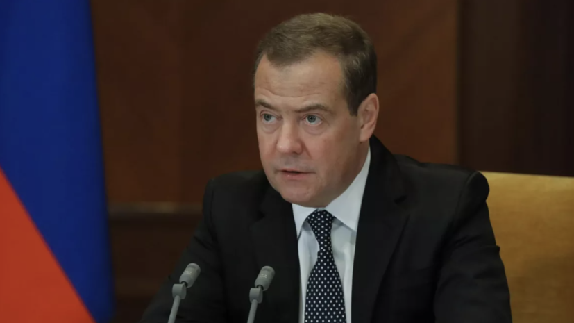 Медведев: попытка отвоевания Крыма Киевом даст России основания применить любое оружие