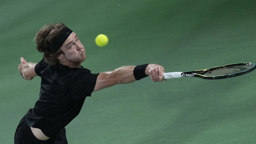 Теннисист Рублёв вышел в третий круг турнира в Майами