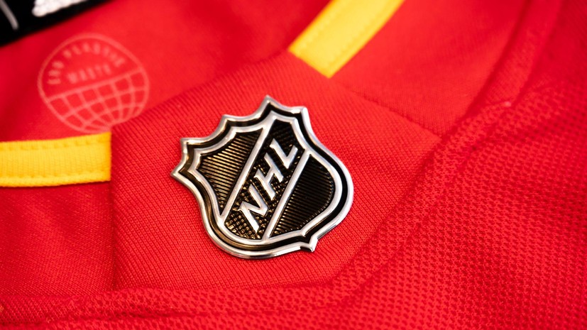 НХЛ не видит угрозы для российских хоккеистов из-за участия в ЛГБТ-акциях перед матчами