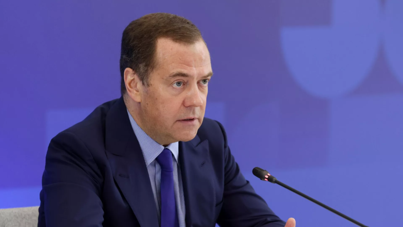 Дмитрий Медведев осудил отстранение российских спортсменов международными федерациями