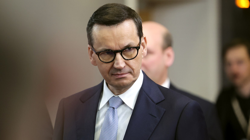 Премьер Польши Моравецкий заявил, что Германия должна отправлять Украине больше оружия