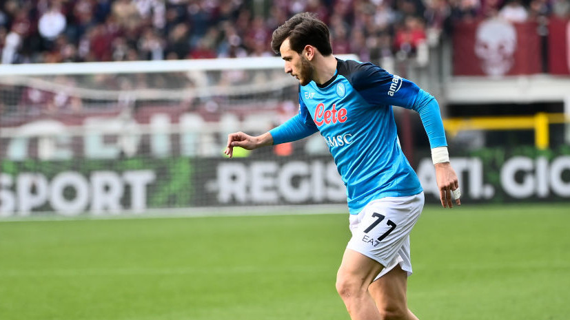 Foot Mercato: Кварацхелия согласился продлить контракт с «Наполи» до 2028 года