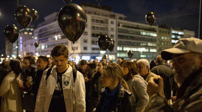 В Афинах начались беспорядки на митинге в связи с железнодорожной катастрофой