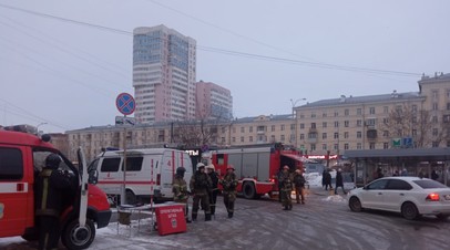 В метро Екатеринбурга загорелась вентиляционная камера, около 400 человек эвакуировали