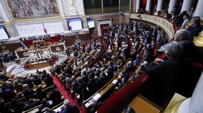 Ле Пен заявила о готовности её партии поддержать вотум недоверия правительству Франции