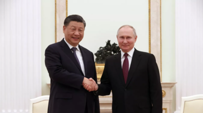 Начавшаяся около четырёх часов назад встреча Путина и Си Цзиньпина ещё продолжается