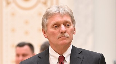 Песков: крупные российские бизнесмены не воспримут совет Макфола о выходе из-под санкций