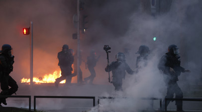 Во Франции число задержанных на акциях протеста составило 457