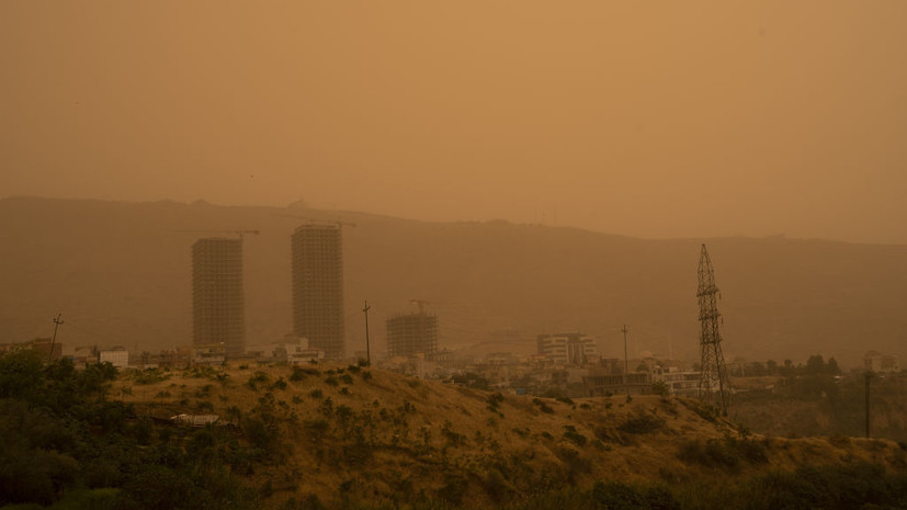 Более 500 человек пострадали от удушья из-за пыльной бури в Ираке