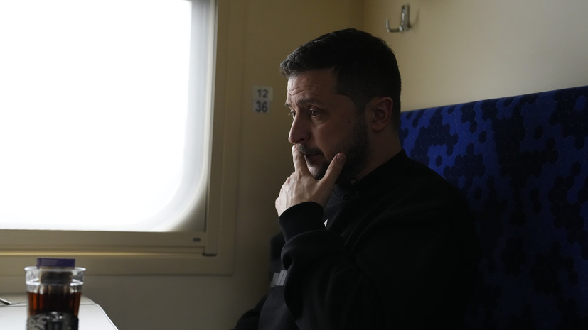 Экс-разведчик Риттер: Зеленский предупреждён, что ВСУ рискуют оставить Донбасс и Запорожье