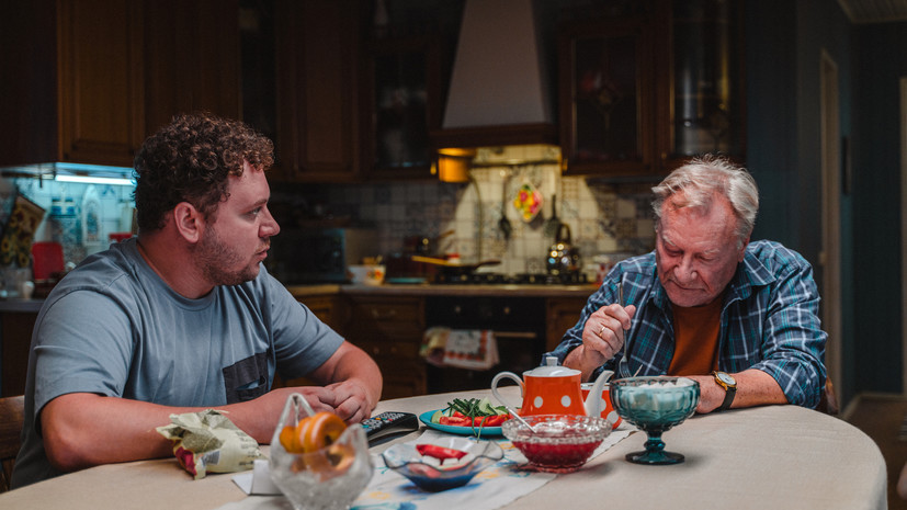 Стала известна дата выхода комедийного сериала «Друг на час»