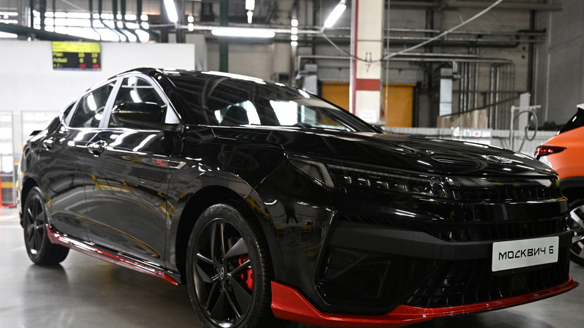 Завод «Москвич» представил новый седан «Москвич 6»