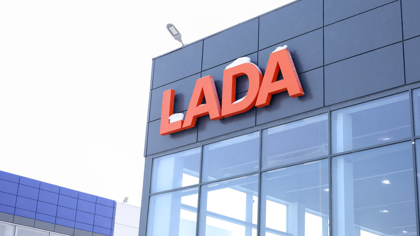 Продажи Lada в России выросли почти на 90% в марте