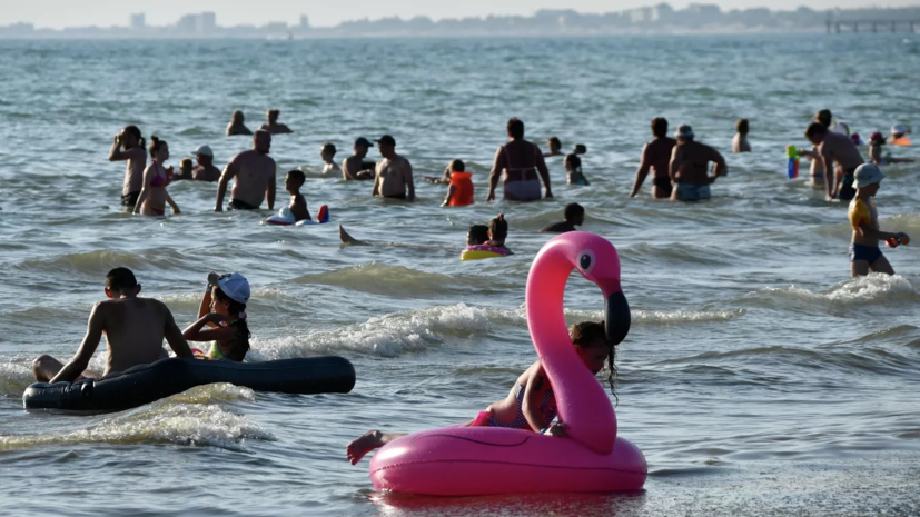 Исследование: 10% россиян планируют посетить курорты Чёрного моря в 2023 году