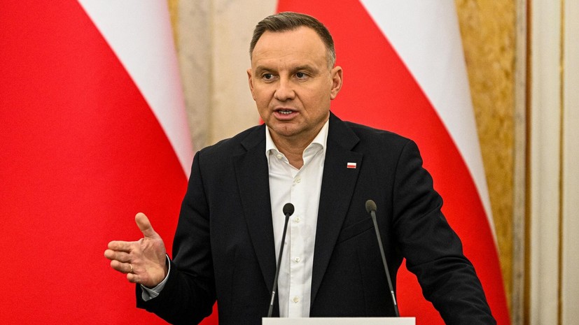Польский президент Анджей Дуда призвал Украину бороться с поставками своего зерна в Польшу