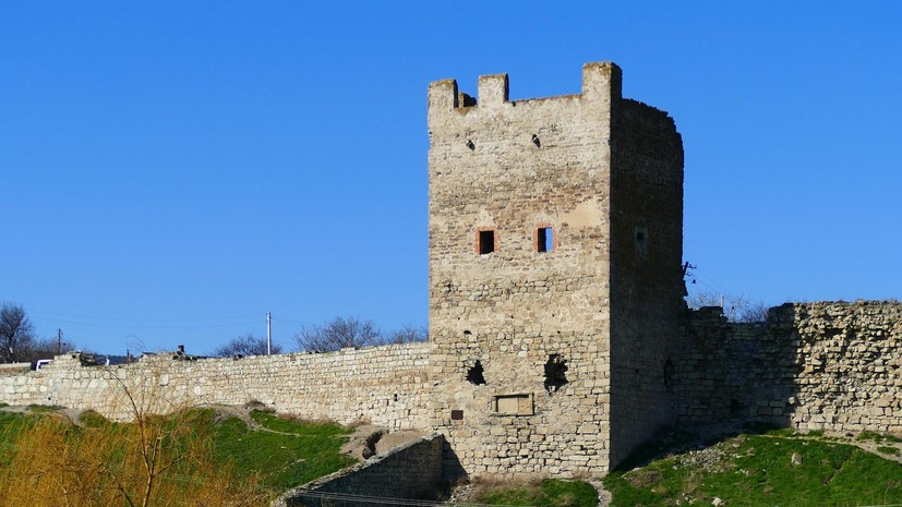 Советник главы Крыма Крючков: обломки сбитой украинской ракеты упали в населённом пункте