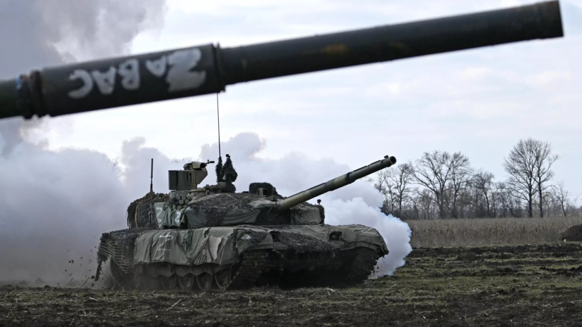 «Военная хроника»: украинские войска потеряли пять танков при бегстве из центра Артёмовска