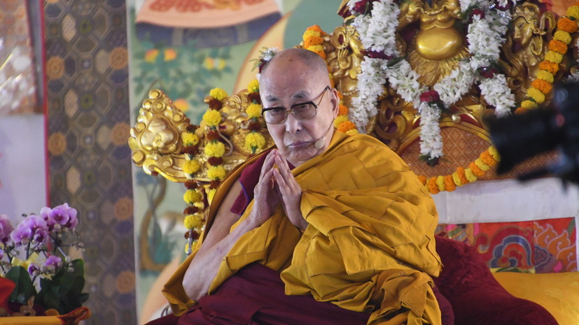 Далай-лама заявил, что сожалеет из-за инцидента с мальчиком-паломником